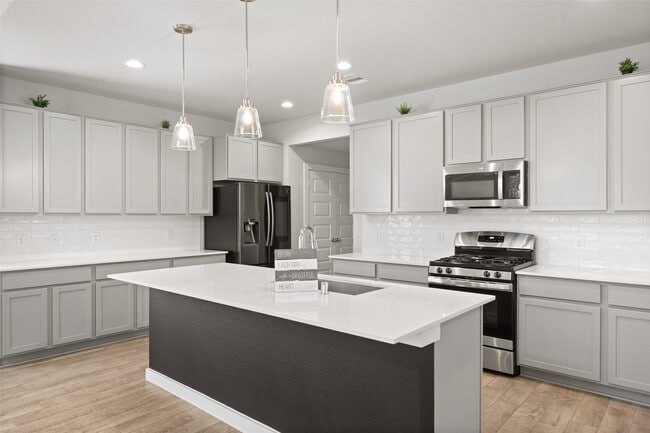 Building Photo - 13015 Braelich Loch Dr