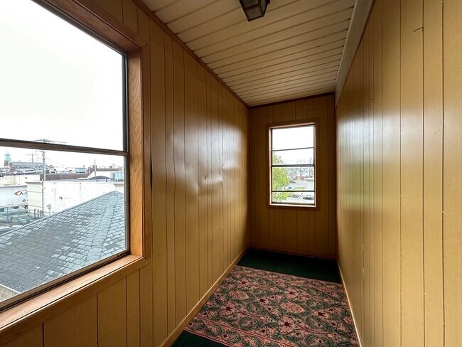 Building Photo - 17 Bowdoin St