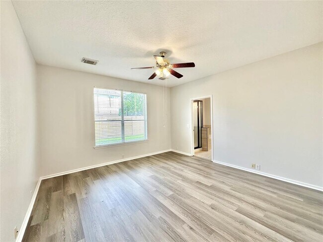 Building Photo - 1211 Satillo Ln