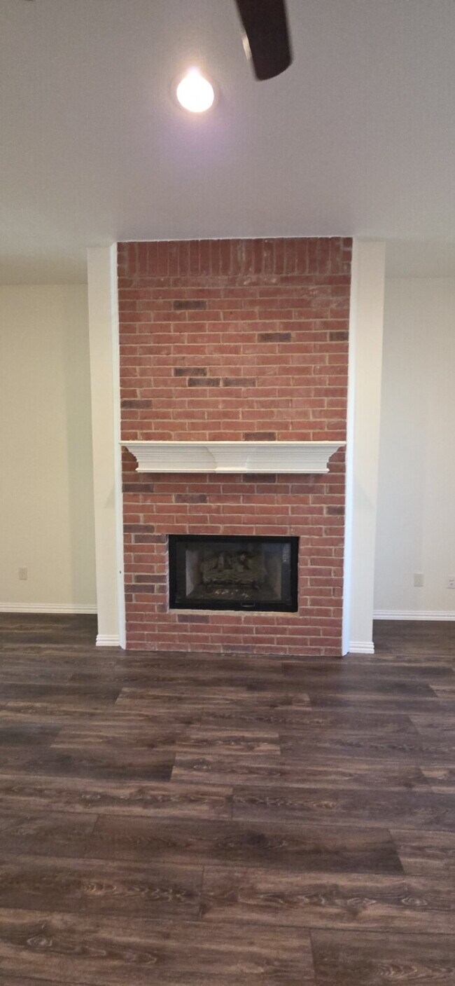 Building Photo - Beautifully Remodeled Home in Mansfield ISD – Corner Lot with Modern Upgrades!