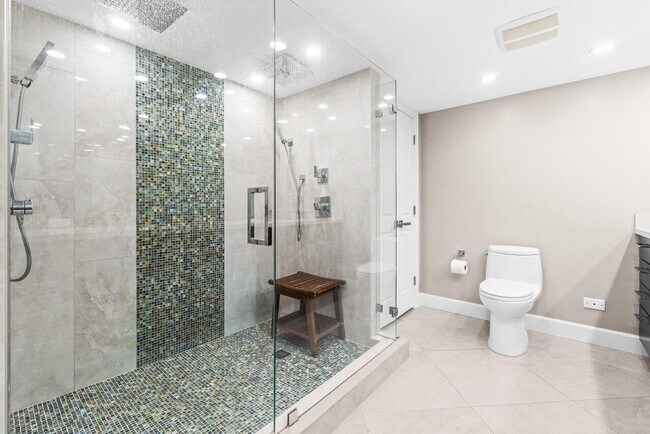 Building Photo - 5070 N Ocean Dr