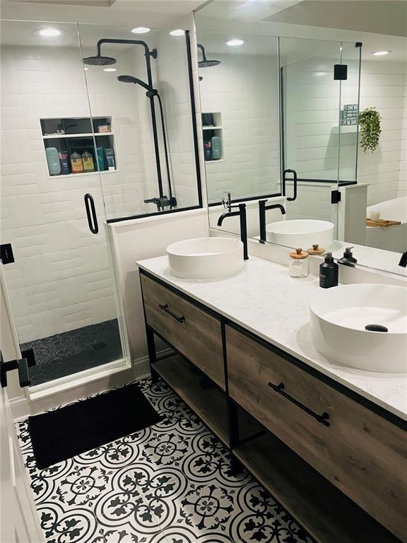 Building Photo - 3510 54th Dr W