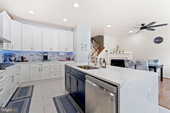 Building Photo - 44321 Rowley Terrace