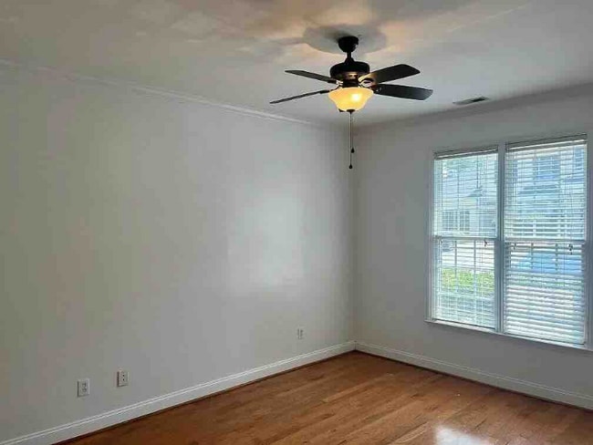 Building Photo - 902 Teague Pl