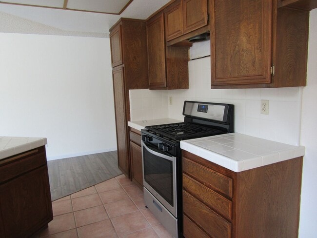 Building Photo - Single Level Home Located in The Pacific Estates