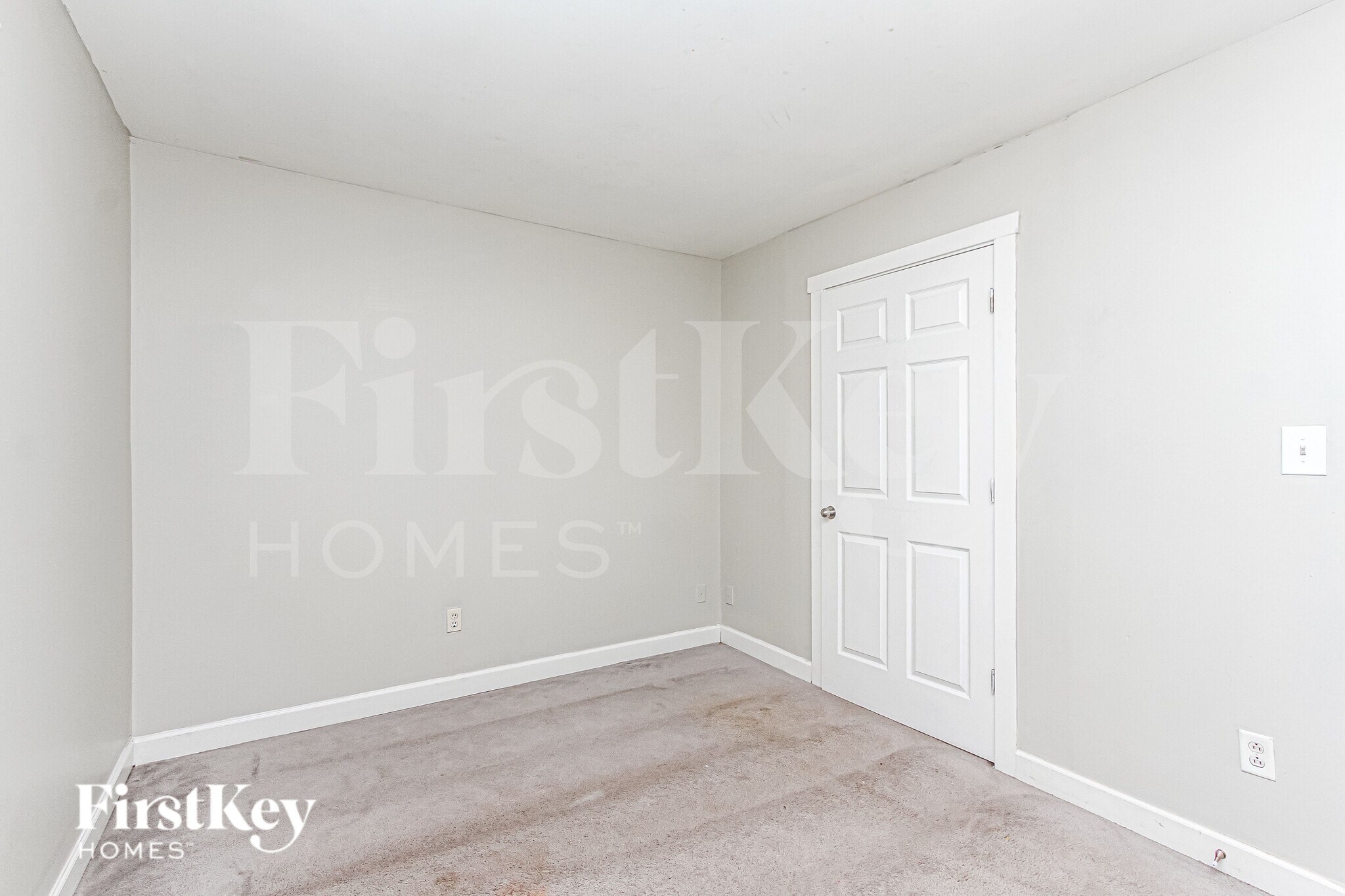 Building Photo - 5837 Walsham Way