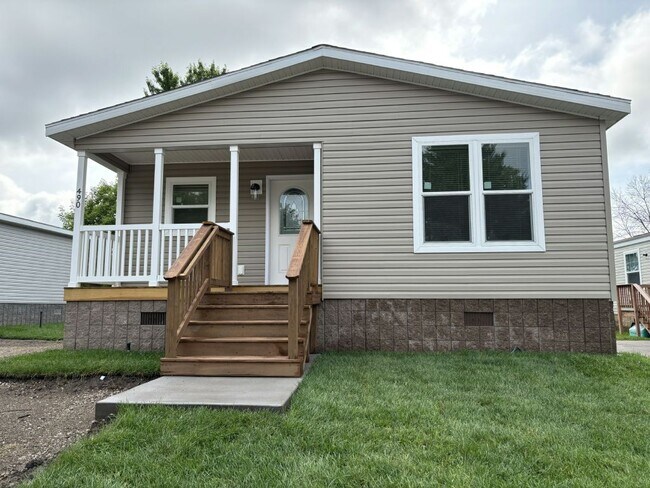 Primary Photo - 490 Cimarron