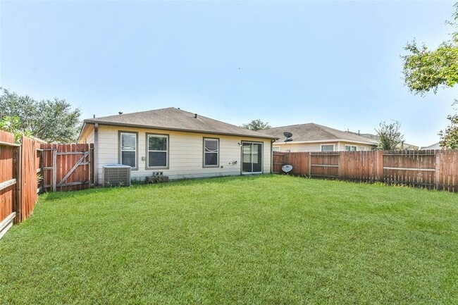 Building Photo - 15515 Echo Stable Ln