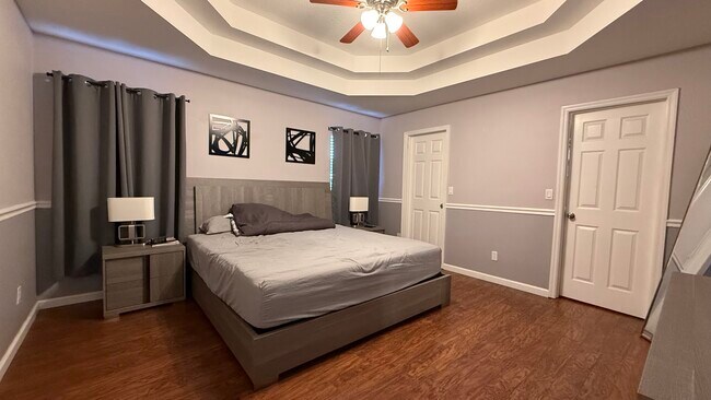 Building Photo - 3647 SW Ballweg St