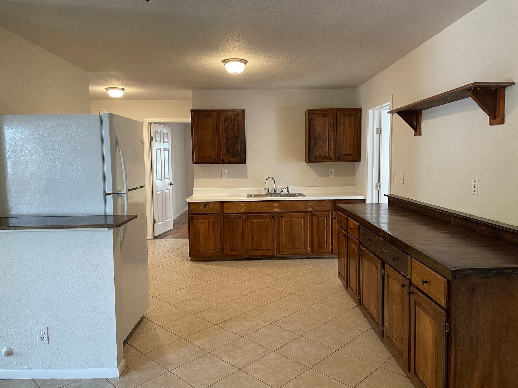 Building Photo - 1628 Sacramento