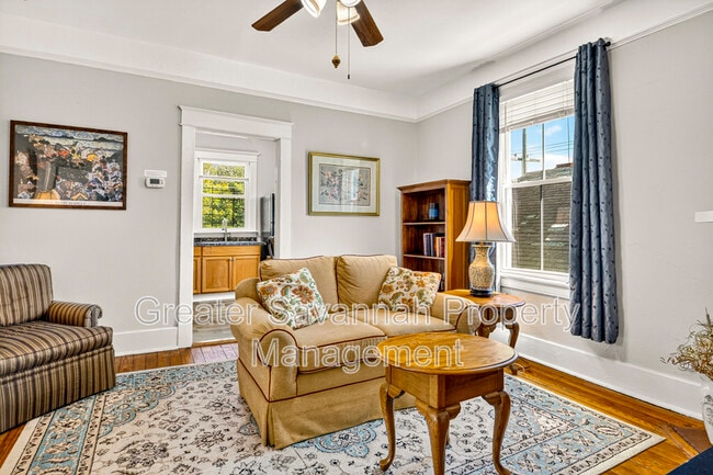 Building Photo - 530 E 35th St