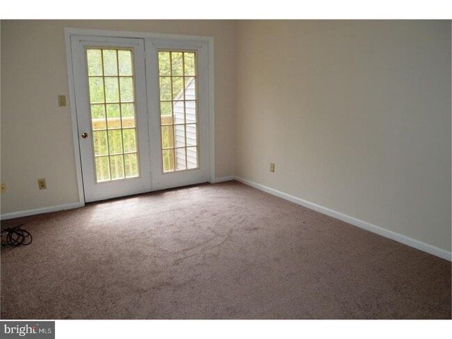 Building Photo - 131 Emery Ct