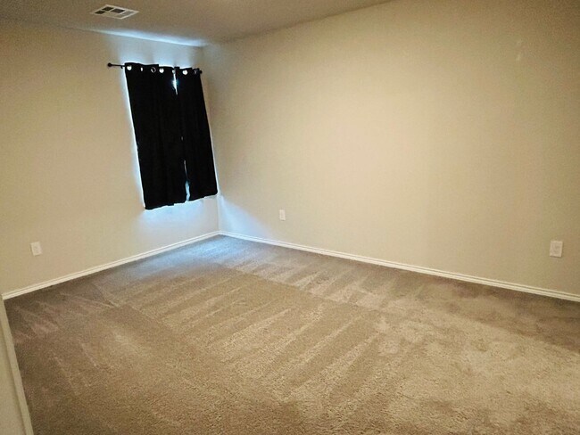 Building Photo - 11804 Krew Wy