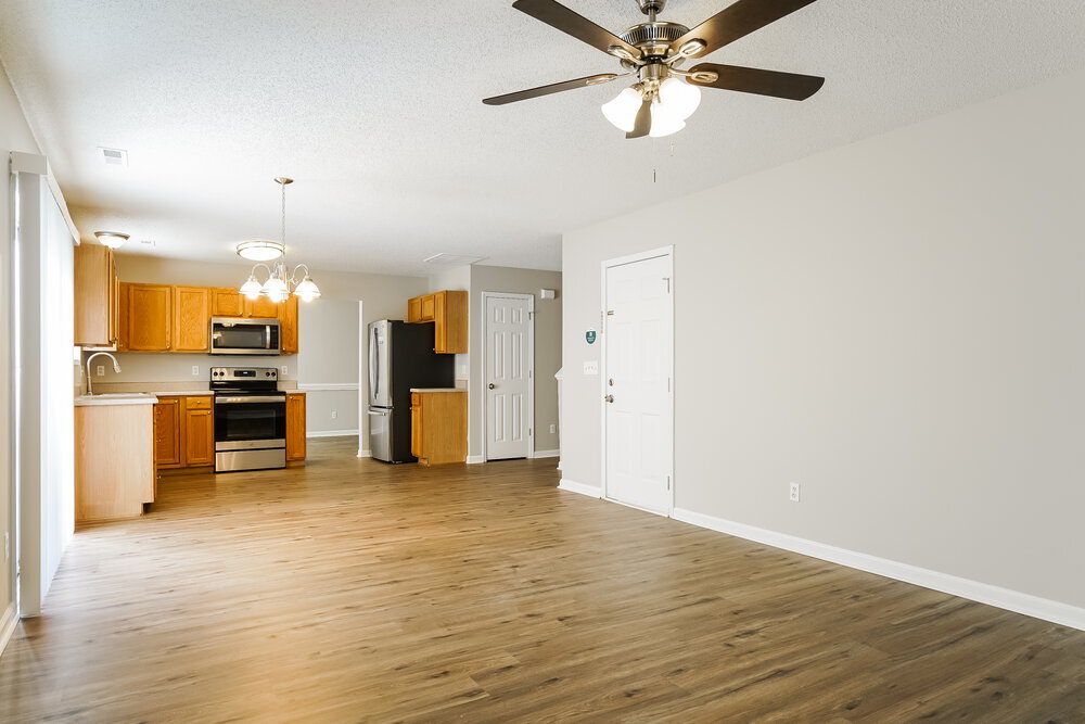 Building Photo - 409 Texanna Way