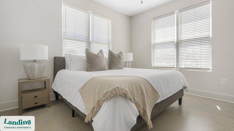 Building Photo - 404 W 26th St