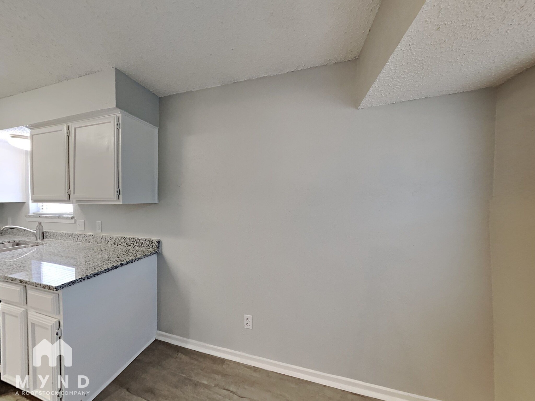 Building Photo - 717 Timberoaks Dr