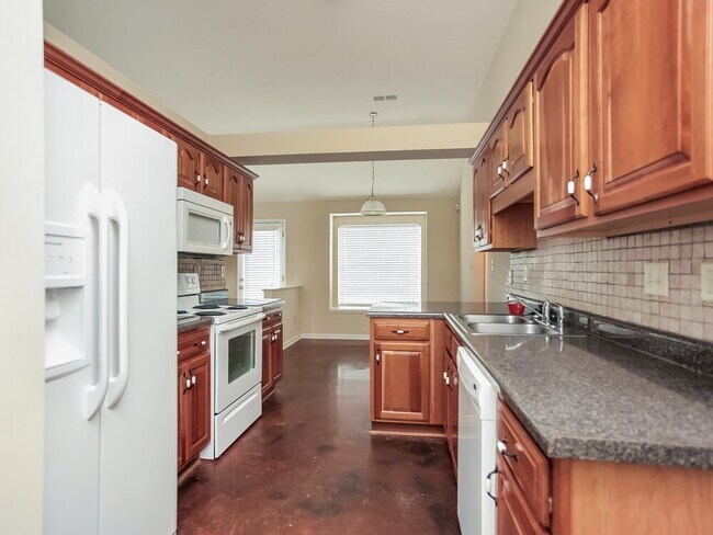 Building Photo - 5408 Hidden Meadows Dr