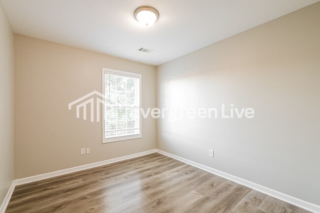 Building Photo - 6499 Snow Bird Ln