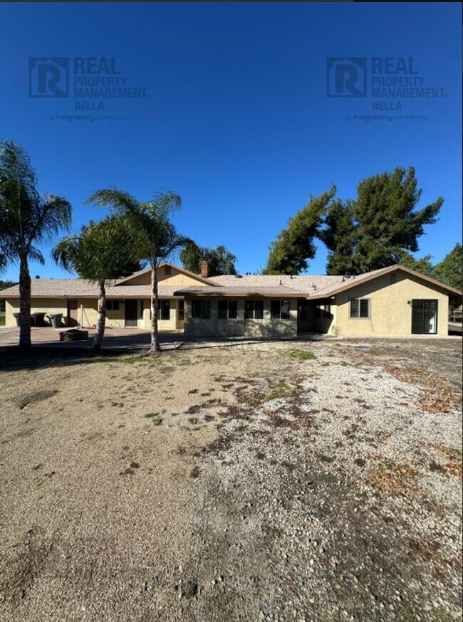 Building Photo - 7BR Single-Story Retreat on 2.7+ Acres – Spacious, Sun-Filled Living in Prime Temecula