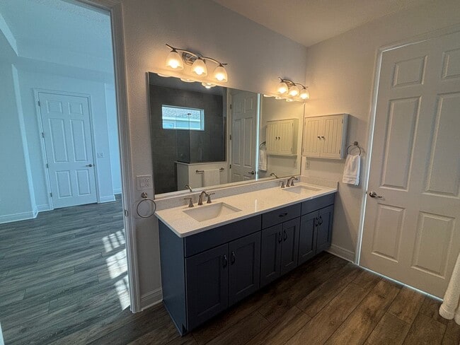 Building Photo - The best of the best in On Top of The World