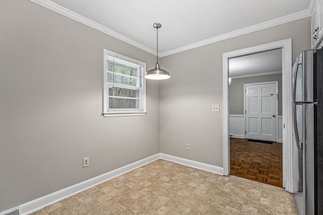 Building Photo - McLeansville - Minutes from Elon & Greensboro!  Brick Duplex on a few Acres, Den, SS Appliances, ...