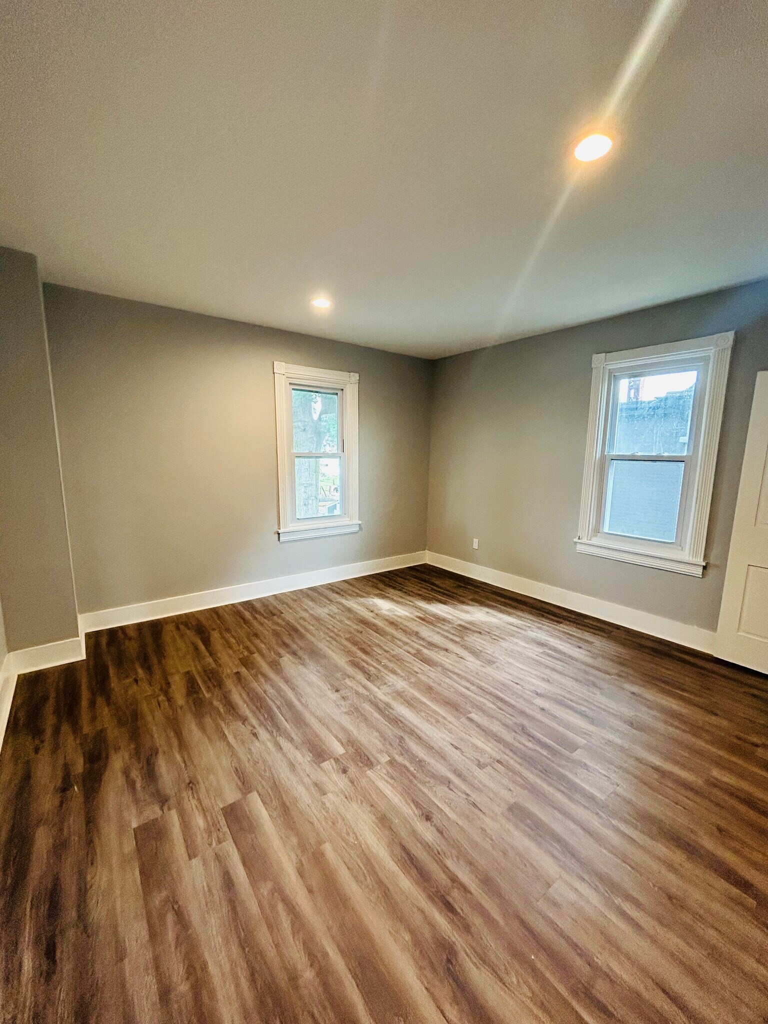 Building Photo - 307 Washington St