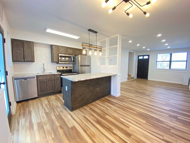 Building Photo - Faris Ridge Condominiums