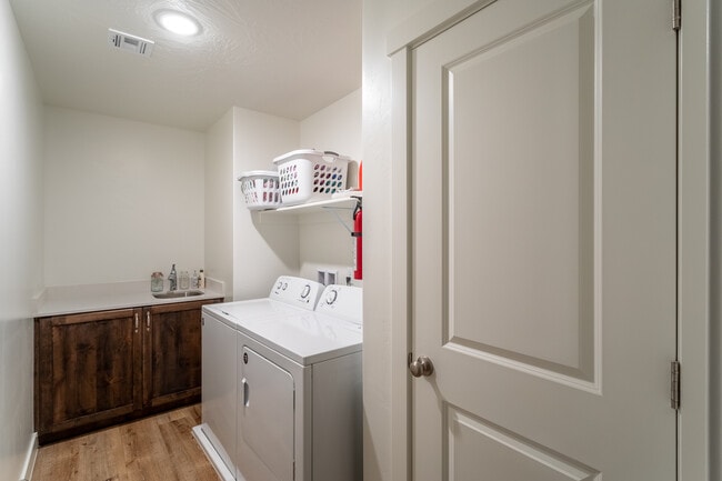 Upstairs Laundry rooim - 6119 S Zelda Dr