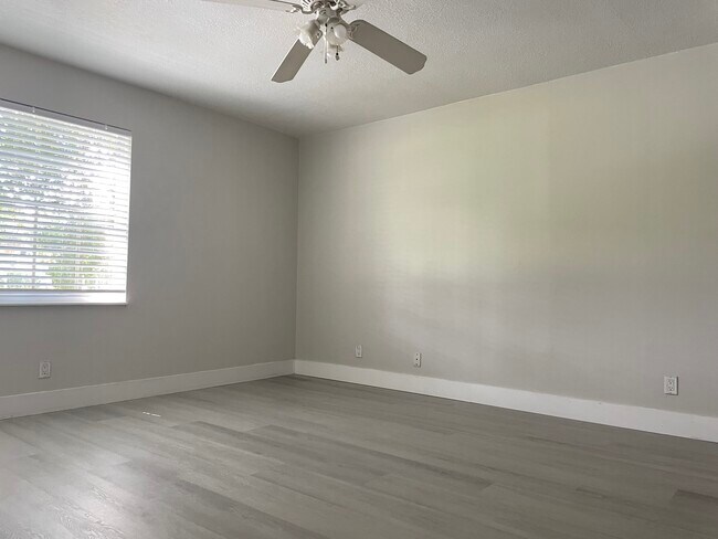 Building Photo - 5276 Buckhead Cir