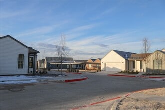 Building Photo - 3651 S Custer Rd