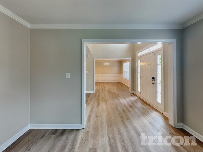 Building Photo - 9260 Carnes Estates Dr