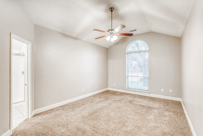 Building Photo - 15303 Goodman St