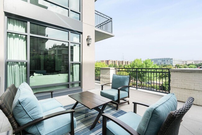 Building Photo - Gorgeous two bedroom newly built condominium at the Gadsden