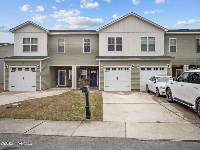 Building Photo - 303 Kenan Lp