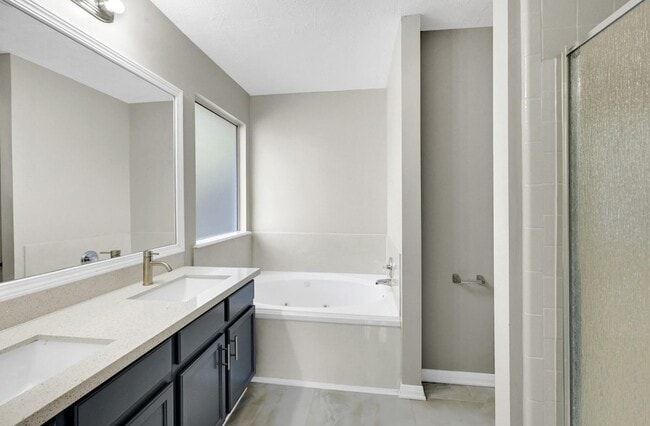 Building Photo - 4018 Floral Way Ct