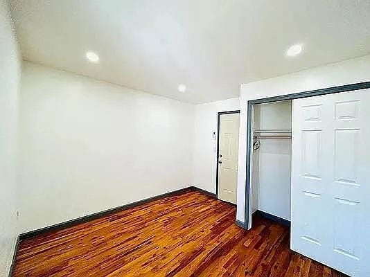 Building Photo - "Charming 2-Bedroom Oasis with Full Bath on Fountain Avenue, Brooklyn!"