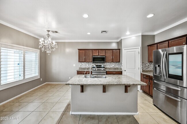 Building Photo - 634 W Kerry Ln