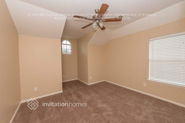 Building Photo - 9200 Farmer Dr