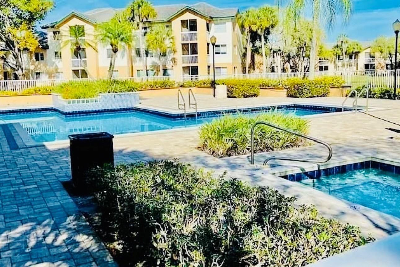 Building Photo - 9733 Westview Dr