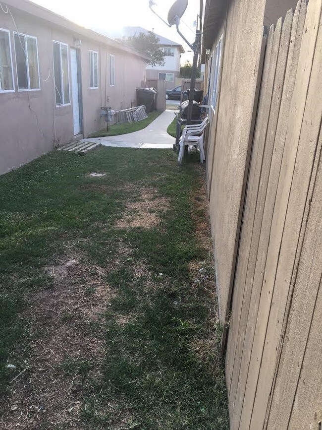 A beautiful yard to bbq - 746 N Mavis St