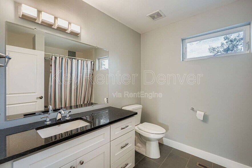 Building Photo - 2474 Eaton St