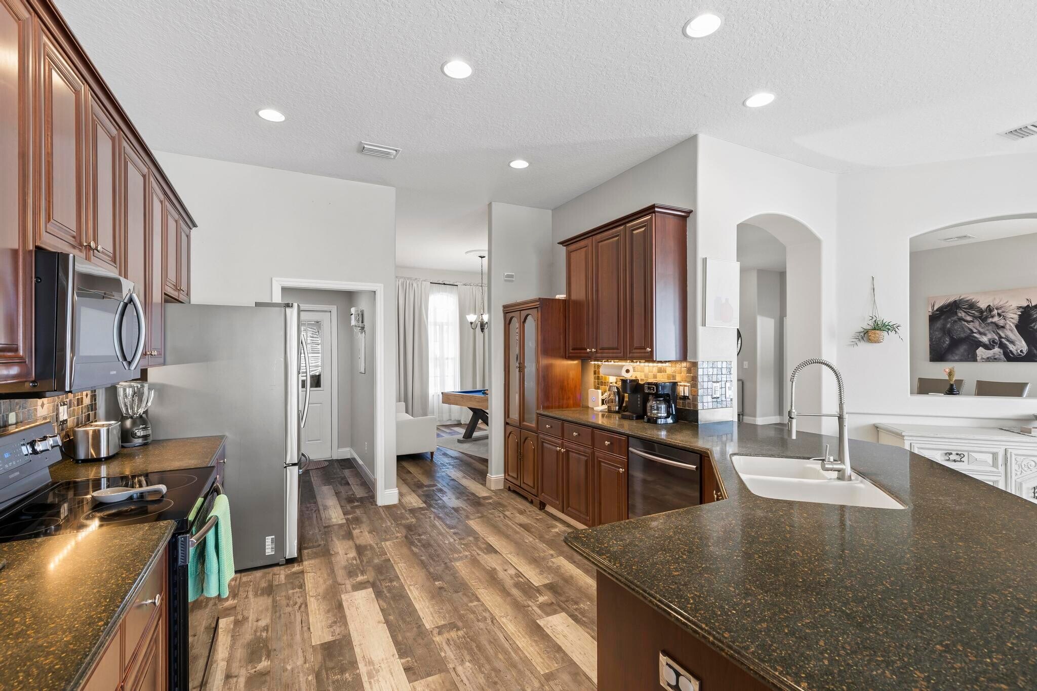 Building Photo - 7 Woodfield Dr