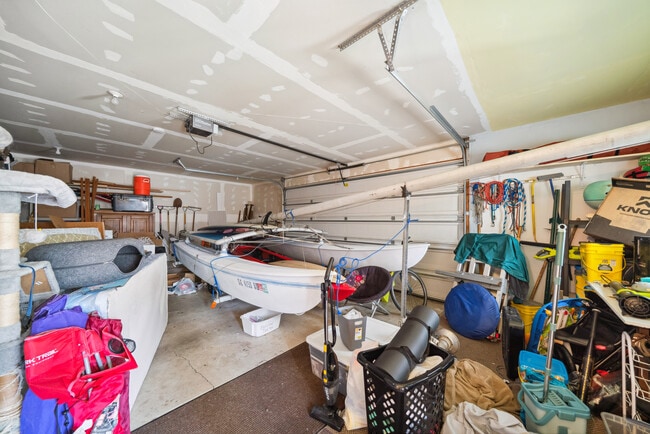 Building Photo - Bay City