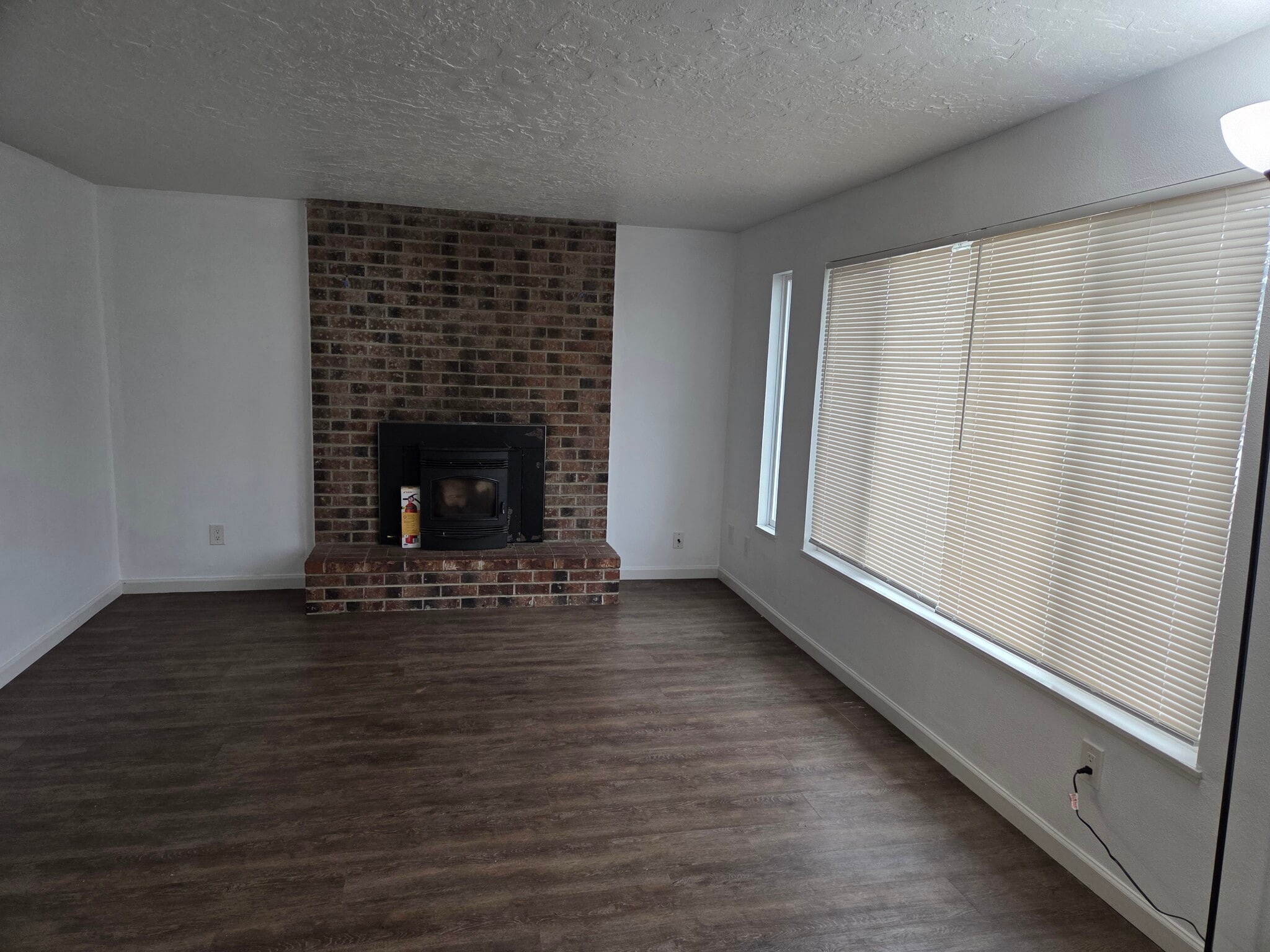 Building Photo - 3380 SE 1st St