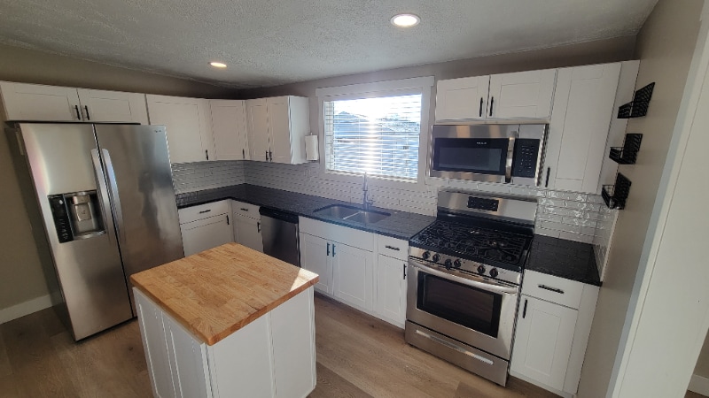 Building Photo - 668 Ann St