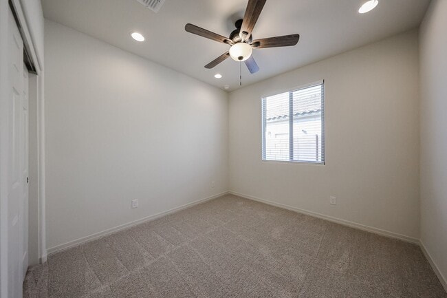 Building Photo - 3 bedroom + Den in Asante community