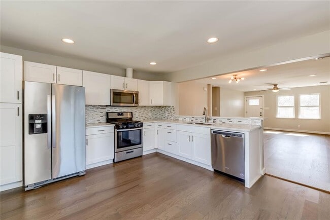 Building Photo - 4702 Bandera Rd