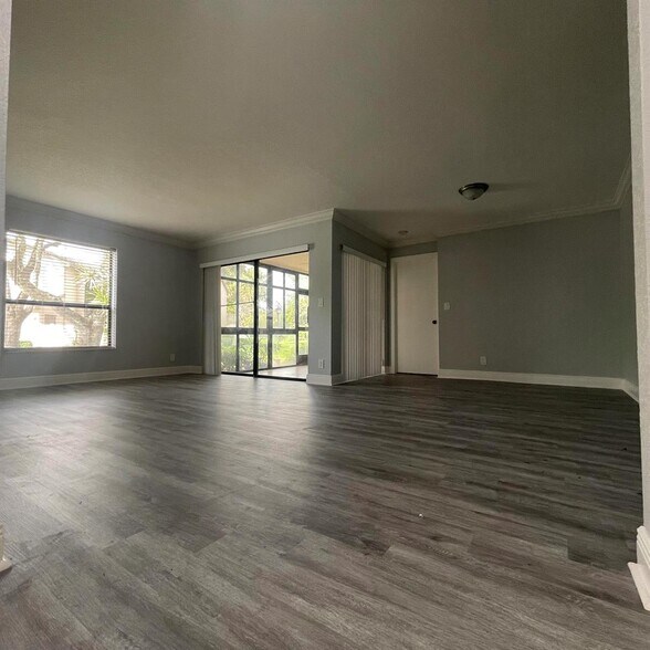 Building Photo - 3427 NW 47th Ave