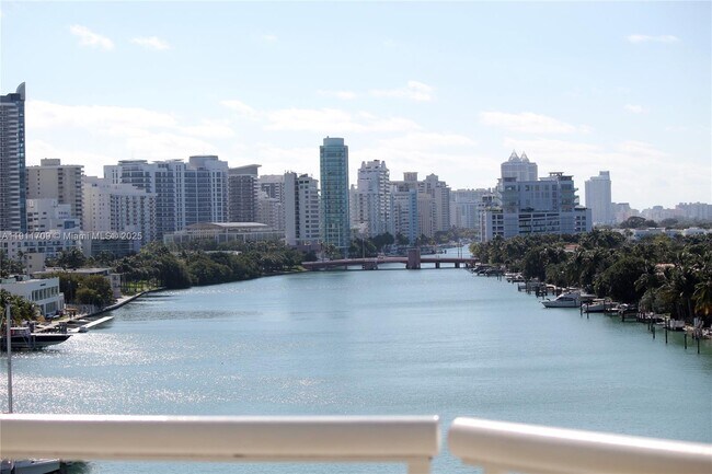 Building Photo - 6820 Indian Creek Dr