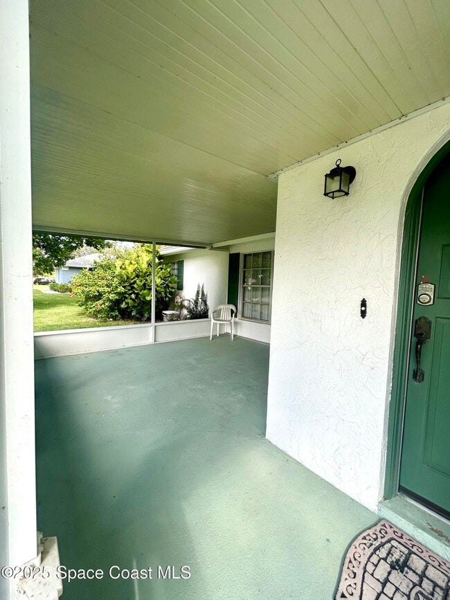 Building Photo - 217 Gladiola Rd NE
